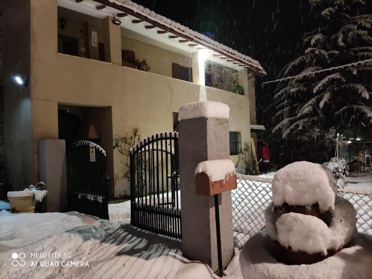 La Casa Di Elena Hotel Camerino Kültér fotó