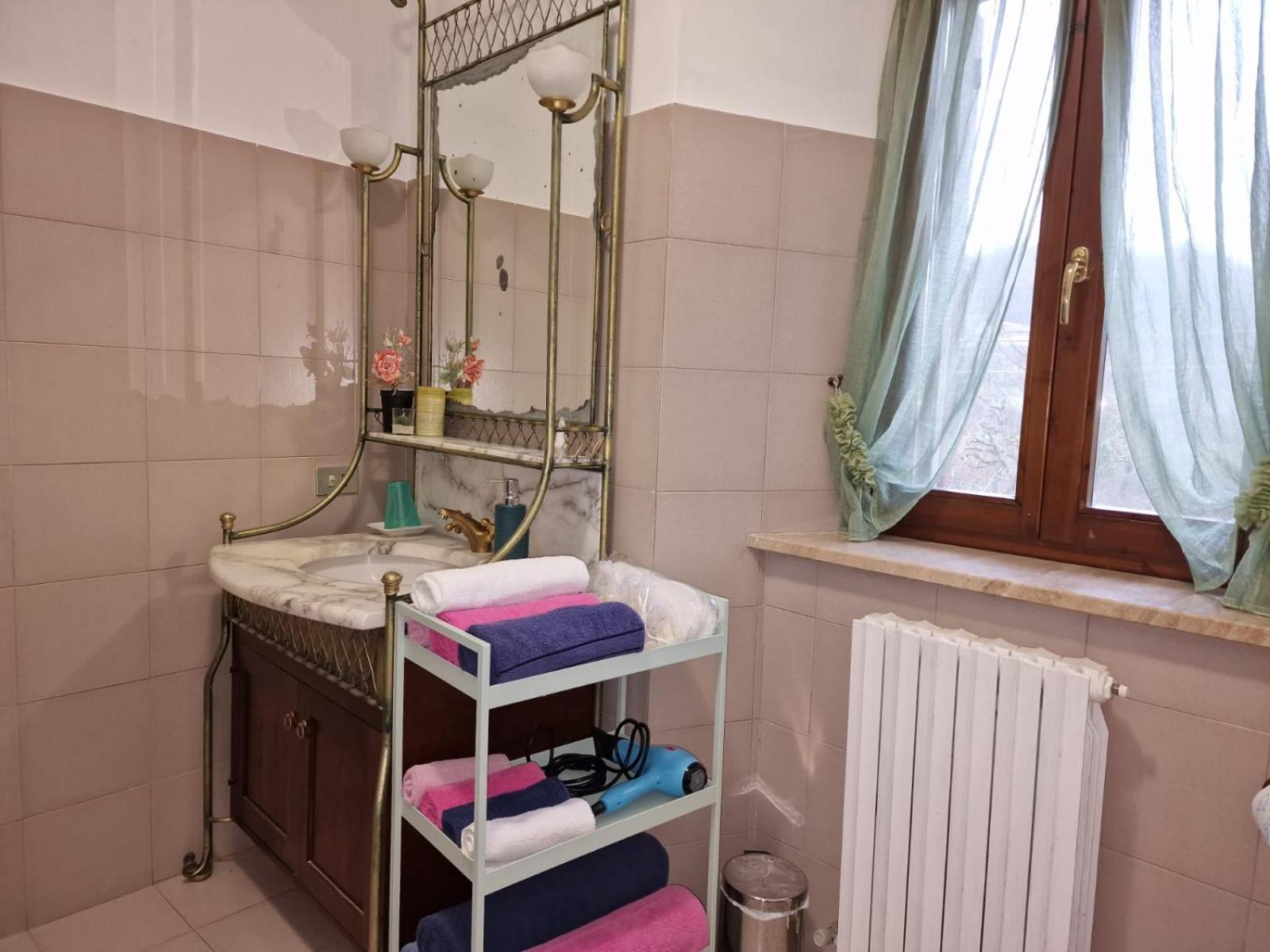 La Casa Di Elena Hotel Camerino Kültér fotó