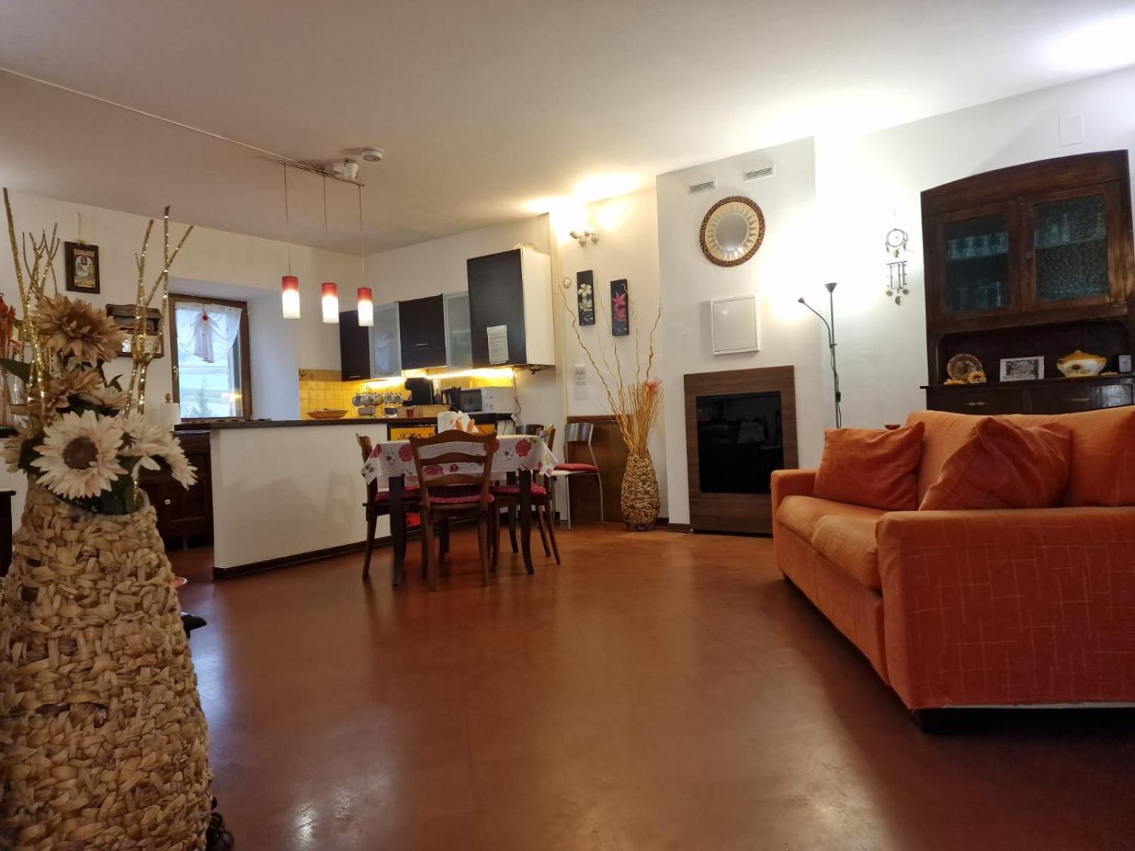 La Casa Di Elena Hotel Camerino Kültér fotó