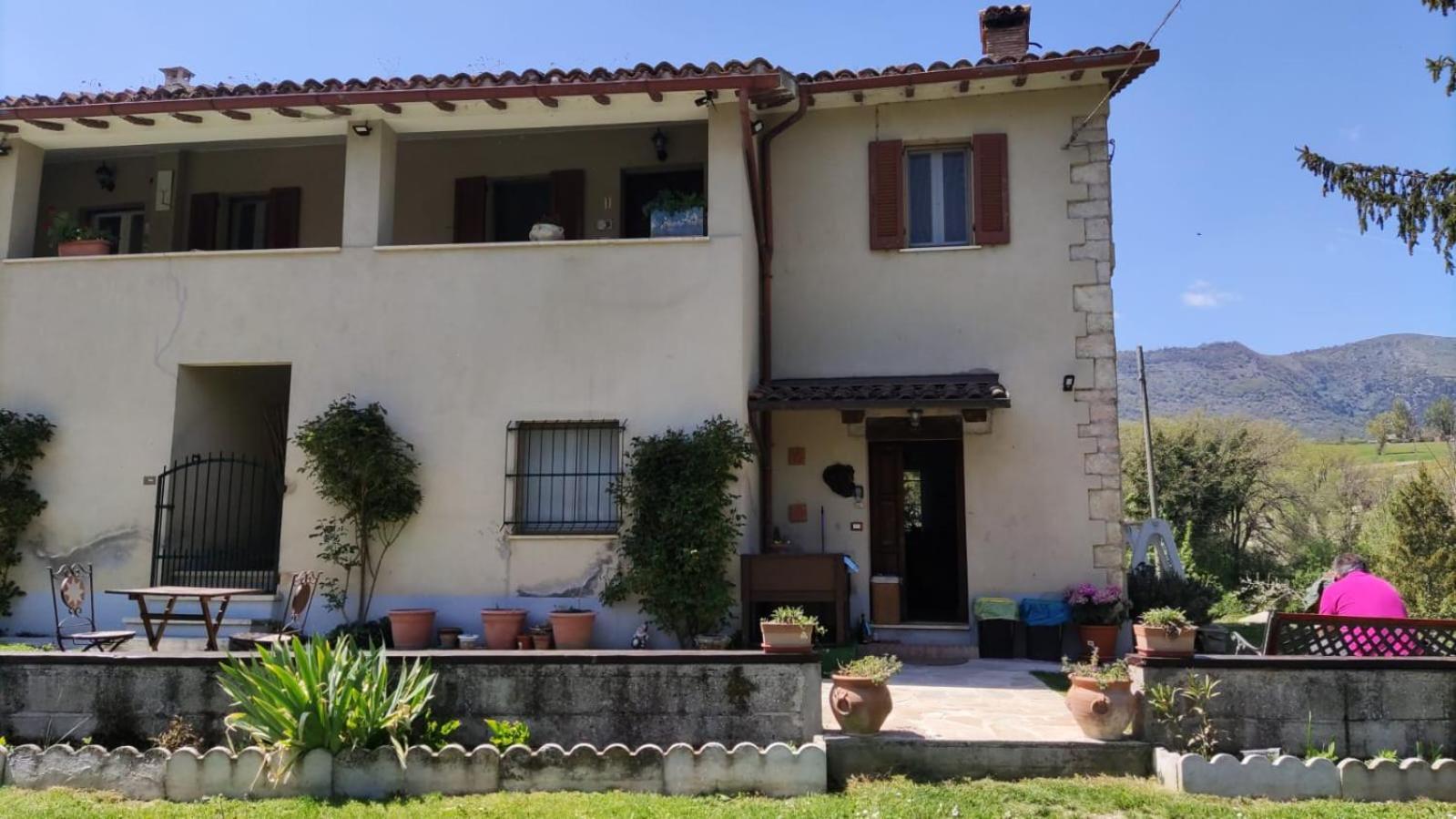 La Casa Di Elena Hotel Camerino Kültér fotó